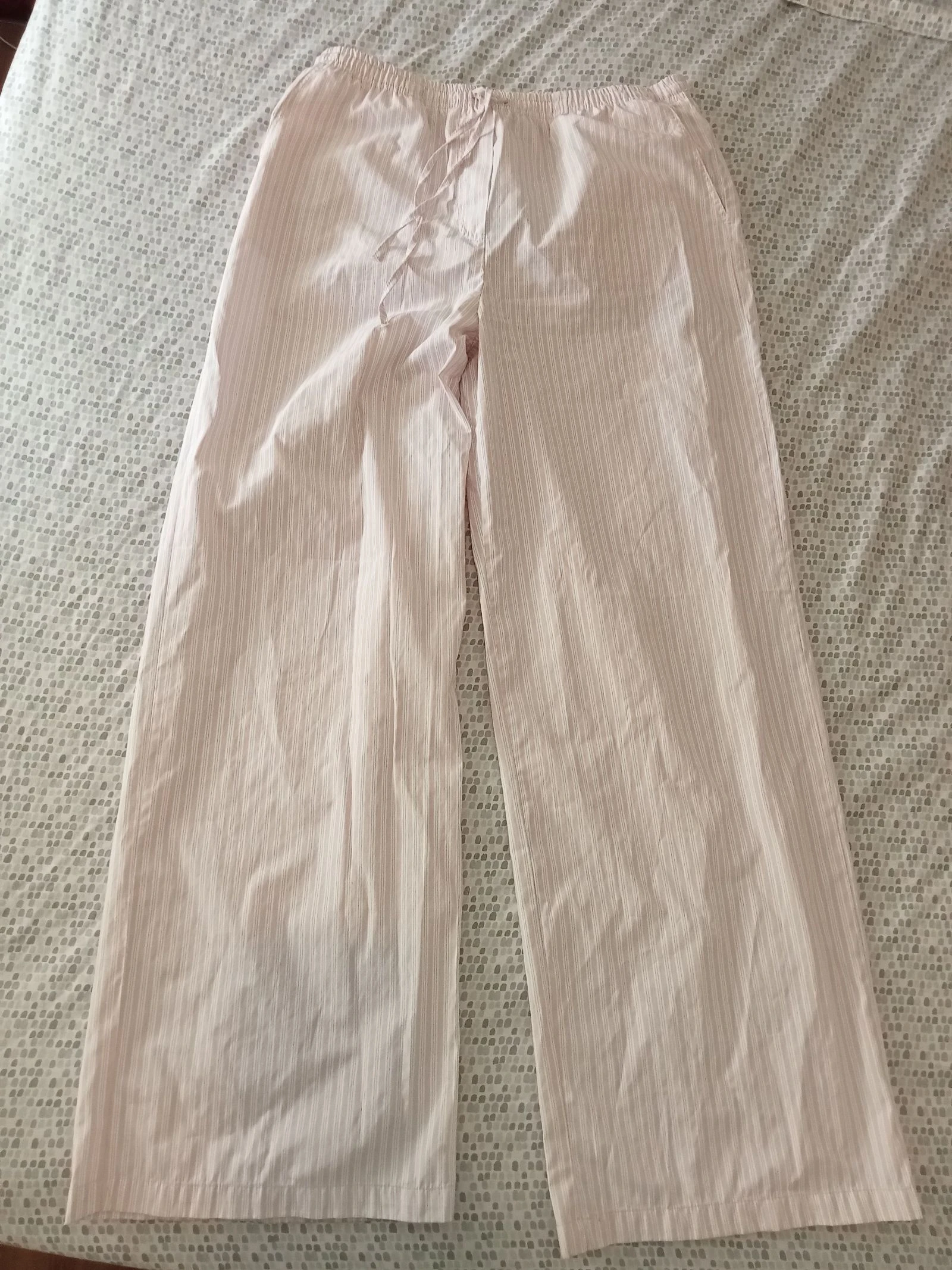 Pantalón fino y fresco 